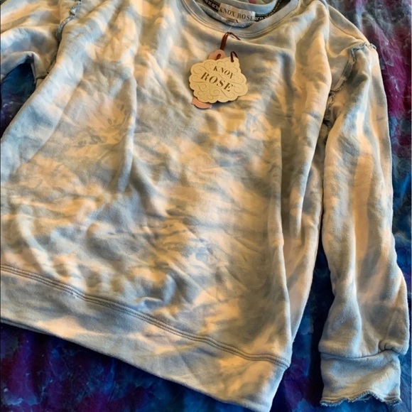 🔥🔥 4 for $15 🔥🔥 Knox Rose Tie Dye sweater sweatshirt - Picture 2 of 4
